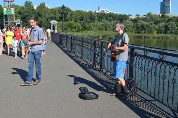«Люди улыбаются и забывают о том, что ночью опять гремело». О хрупком счастье Донецка (ФОТО) | Русская весна