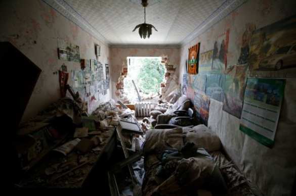 У нас не было ополченцев, украинские военные стреляют по жилым домам и мирных убивают людей — жители Марьинки (видео) У нас не было ополченцев, украинские военные стреляют по жилым домам и убивают мирных людей — жительницы Марьинки (видео) | Русская весна