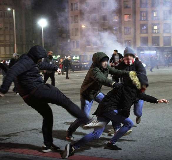 Битва в Стране Басков: Радикалы вооружались и готовились к встрече российских фанатов — подробности (ФОТО, ВИДЕО) | Русская весна