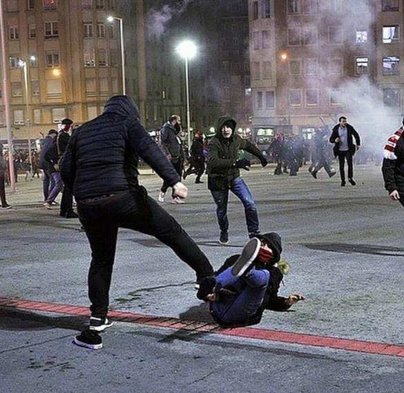 Битва в Стране Басков: Радикалы вооружались и готовились к встрече российских фанатов — подробности (ФОТО, ВИДЕО) | Русская весна