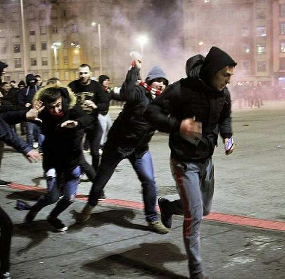 Битва в Стране Басков: Радикалы вооружались и готовились к встрече российских фанатов — подробности (ФОТО, ВИДЕО) | Русская весна