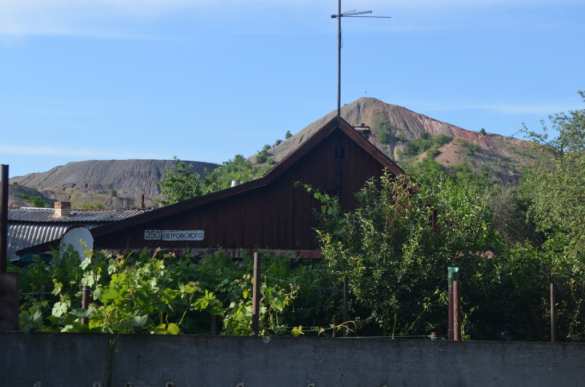 «Скоро пять часов, начнут стрелять» — репортаж из прифронтового поселка Трудовские (ФОТОЛЕНТА) | Русская весна