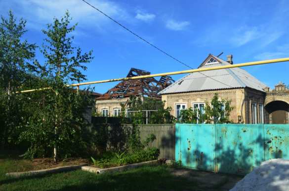 «Скоро пять часов, начнут стрелять» — репортаж из прифронтового поселка Трудовские (ФОТОЛЕНТА) | Русская весна