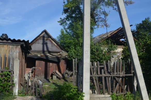 «Скоро пять часов, начнут стрелять» — репортаж из прифронтового поселка Трудовские (ФОТОЛЕНТА) | Русская весна