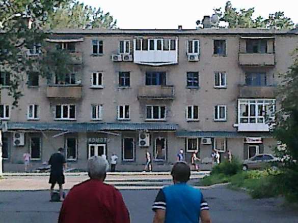 Ясиноватая, ДНР: 12 августа каратели снова наносили удары по жилым кварталам (фото, видео) | Русская весна