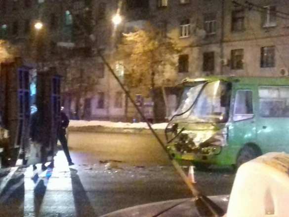 Ночь аварий: БТР, грузовик и поезда столкнулись на Украине (ФОТО, ВИДЕО) | Русская весна