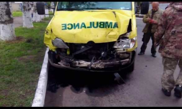 «Скорая» с карателями попала в ДТП в оккупированной части Донбасса (ФОТО) | Русская весна