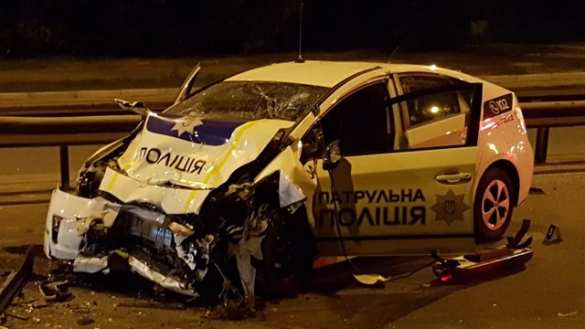 В Киеве полиция устроила ДТП во время погони (ФОТО, ВИДЕО) | Русская весна