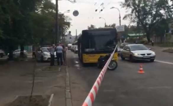 В Киеве мотоциклист расстрелял водителя автобуса (ФОТО) | Русская весна