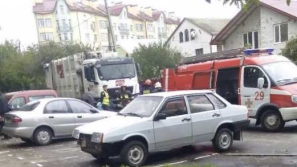 Во Львове мусоровоз сбил насмерть двух женщин (+ФОТО, ВИДЕО) | Русская весна