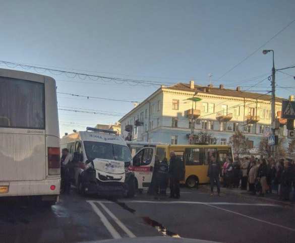 Масштабное ДТП под Донецком: столкнулись автобусы и «Скорая» (ФОТО, ВИДЕО) | Русская весна