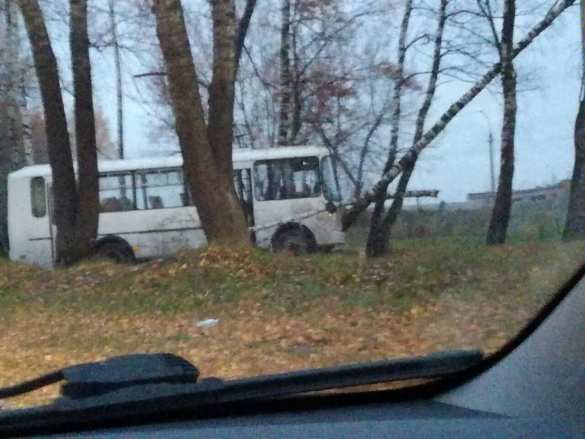 Автобус столкнулся с маршруткой в Подмосковье, погибли 4 человека (ФОТО) | Русская весна
