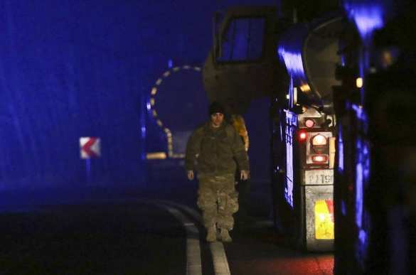 И на вашей улице перевернется грузовик с танковыми снарядами: ДТП с грузовиком армии США в Польше (+ВИДЕО, ФОТО) | Русская весна