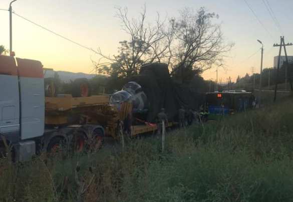 Ударный вертолёт столкнулся с рейсовым автобусом в Тбилиси (ФОТО) | Русская весна