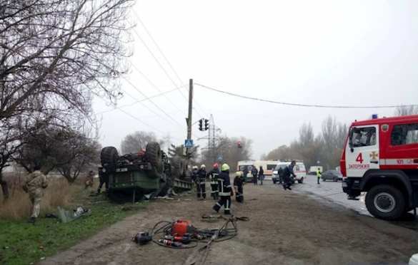 В Запорожье перевернулся грузовик с украинскими военными: есть погибший (ФОТО) | Русская весна