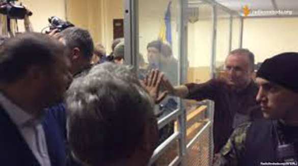 Охота на ведьм набирает обороты: прокуратура возбудила дело против Азарова, Ефремову предъявлено новое обвинение | Русская весна