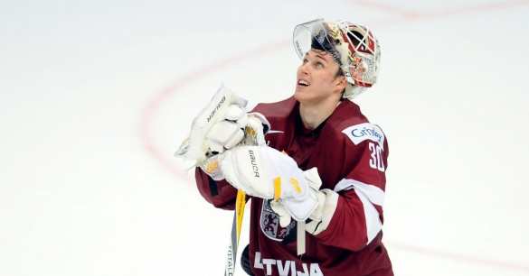 Вратарь сборной Латвии оправдывается за слова о нелюбви к России | Русская весна