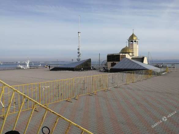 Американский эсминец с  «Томагавками» пришвартовался в порту Одессы (ФОТО) | Русская весна