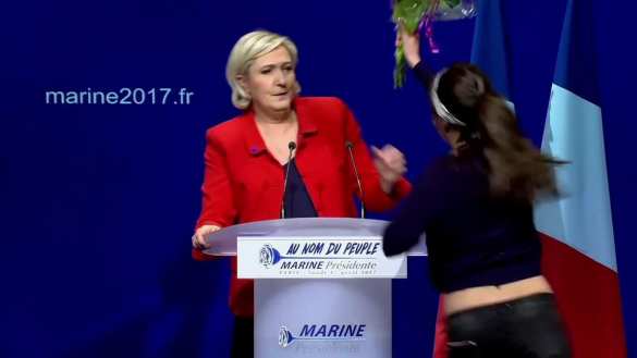 Голые «активистки» Femen пытались сорвать выступление Ле Пен (ФОТО, ВИДЕО) | Русская весна