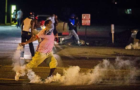 События в Фергюсоне показали, что США давно готовы воевать с собственным населением (фото, видео) | Русская весна