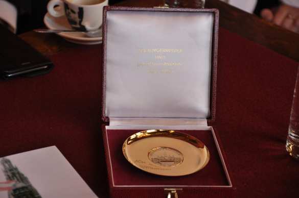 Бургомистр Вены подарил ветерану, освобождавшему город, снимок донецкого фотографа (ФОТО, ВИДЕО) | Русская весна