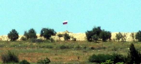 «Террористы вывесили флаги России на сирийско-турецкой границе», — Anadolu (+ФОТО, ВИДЕО) | Русская весна