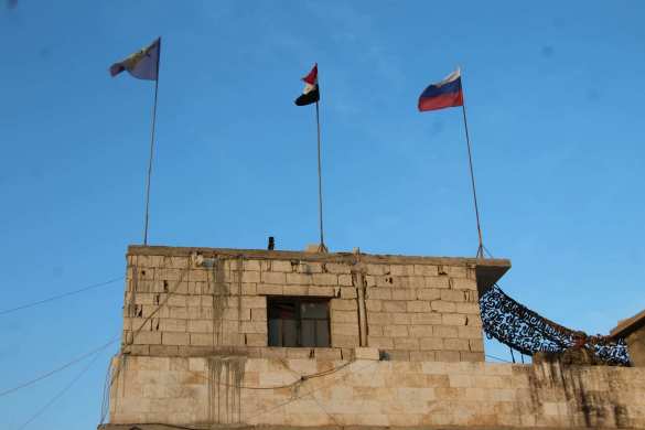 Народ ликует: Русские «Тигры» вошли в зону оккупации США в Сирии — впечатляющие кадры (ФОТО, ВИДЕО) | Русская весна