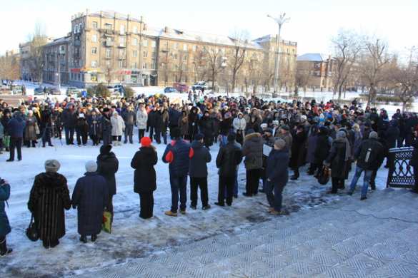 Жители Алчевска присоединились к песенному флешмобу, исполнив «Я люблю тебя, жизнь» (ФОТО, ВИДЕО) | Русская весна