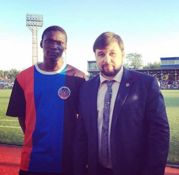 Первый футбольный матч между ДНР и ЛНР завершился со счетом 4:1 (ФОТОЛЕНТА) | Русская весна