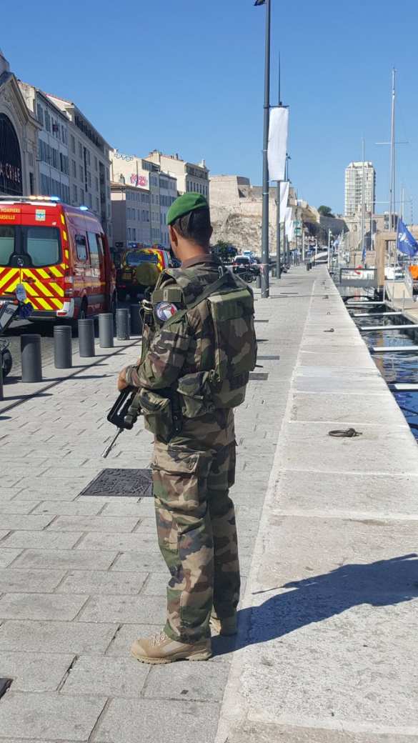 Во Франции автомобиль въехал в автобусные остановки, есть погибшие и пострадавшие (+ВИДЕО, ФОТО) | Русская весна