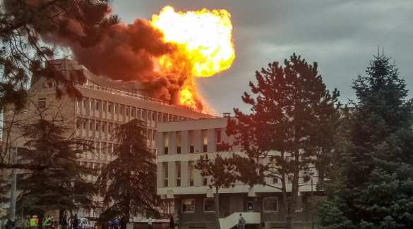 СРОЧНО: Серия взрывов прогремела во французском университете (ФОТО, ВИДЕО) | Русская весна