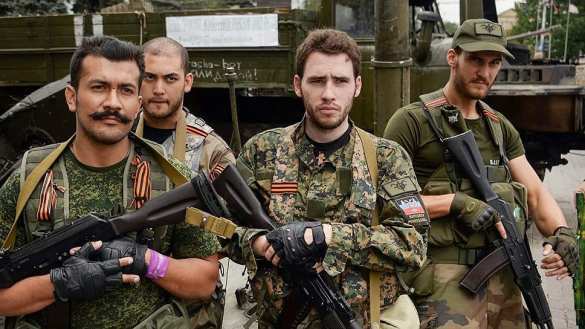 Виктор Лента - слева, Николя Перович - справа Французские добровольцы: сейчас лучшее время, чтобы сокрушить ослабевшую украинскую армию (фото) | Русская весна