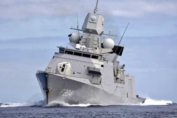 Голландский фрегат сопроводил две российские подлодки с крылатыми ракетами (ФОТО) | Русская весна