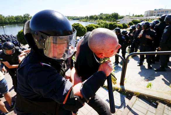 Парад извращенцев в Киеве был прекращен из-за столкновений с протестующими (+ВИДЕО, ФОТО) | Русская весна