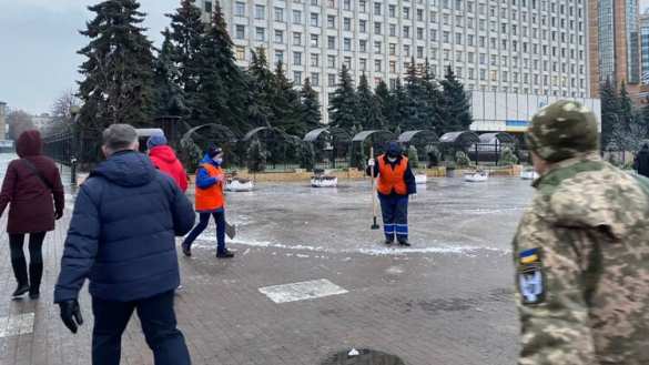 Миссия невыполнима: Киев сковало льдом, пройти по улицам невозможно (ФОТО, ВИДЕО) | Русская весна