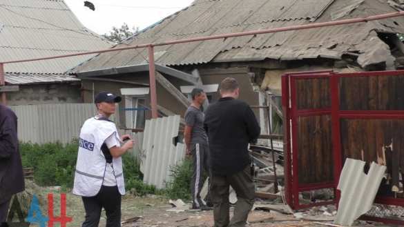 Последствия обстрела Горловки украинскими карателями (ФОТО) | Русская весна