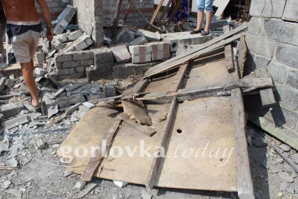 «Обстреливающие Горловку — крысы, просто твари», — офицер Армии ДНР рассказал о последствиях обстрелов (ВИДЕО, ФОТО) | Русская весна