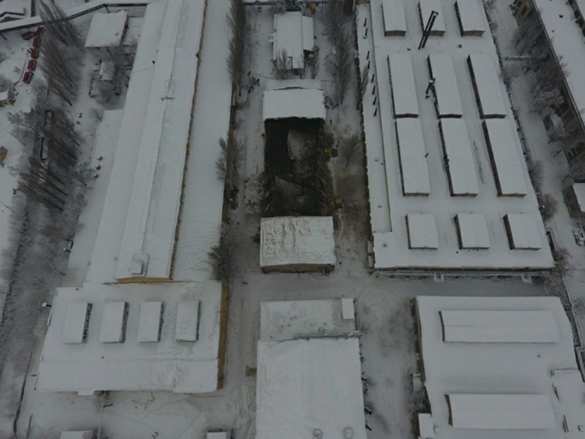 В Горловке обрушилось здание завода — новые кадры (+ФОТО, ВИДЕО) | Русская весна