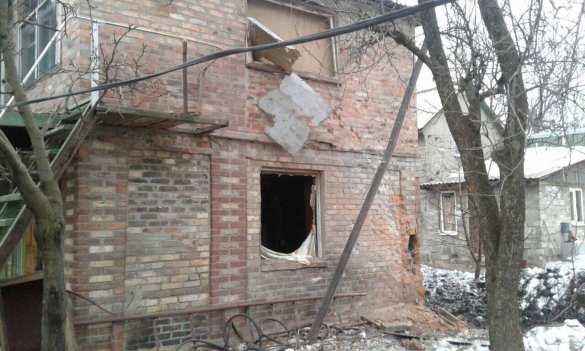 Ночной обстрел Горловки: повреждены дома и ЛЭП (+ФОТО) | Русская весна