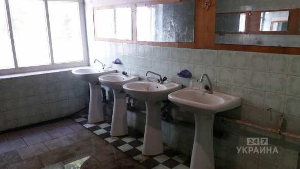 Повезло, что «побратимы» не бросили на поле боя, — «ВСУшник» показал адский «военный госпиталь» (ФОТО, ВИДЕО) | Русская весна