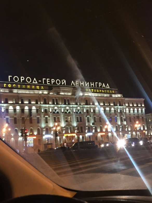 В центре Петербурга в связи с пожаром эвакуируют гостиницу «Октябрьская» (ФОТО) | Русская весна