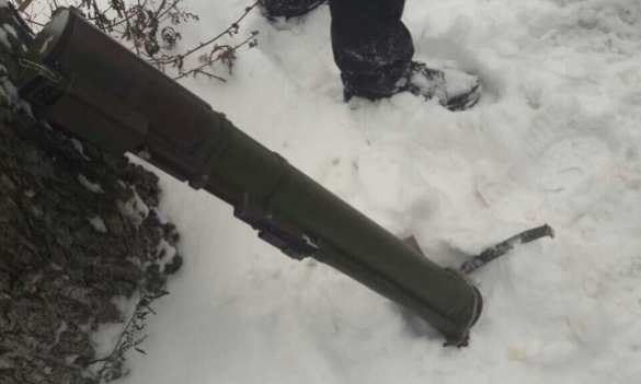 Типичная Украина: в Черкассах двое мужчин ходили по улицам с гранатометом (ФОТО) | Русская весна