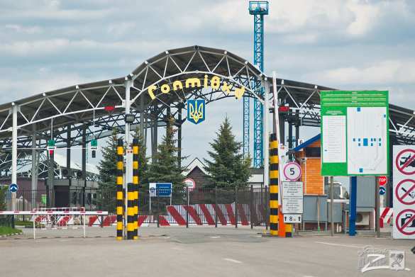 Противотанковые «ежи» и зелень в «кадках»: хваленая «Стена» на границе Украины с Россией (ФОТОЛЕНТА) | Русская весна