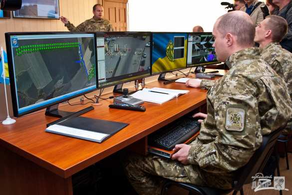 Противотанковые «ежи» и зелень в «кадках»: хваленая «Стена» на границе Украины с Россией (ФОТОЛЕНТА) | Русская весна