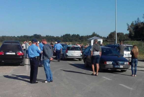 Какой саммит НАТО? Пустите в Польшу! — украинцы рвутся в Европу, перекрывая дороги (+ВИДЕО, ФОТО) | Русская весна