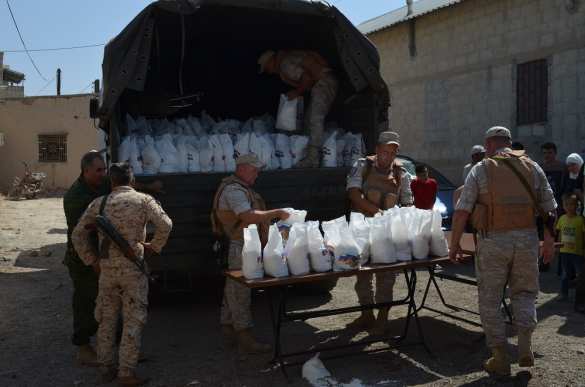 Сирия: Конвой Минобороны РФ был неожиданно встречен красивыми девушками, лезгинкой и баянистом — репортаж РВ (ФОТО, ВИДЕО) | Русская весна