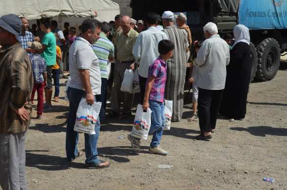 Сирия: Конвой Минобороны РФ был неожиданно встречен красивыми девушками, лезгинкой и баянистом — репортаж РВ (ФОТО, ВИДЕО) | Русская весна