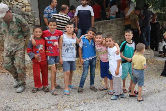 Трогательные кадры: Военные России и дети Сирии в горной Латакии — репортаж «РВ» (ФОТО) | Русская весна