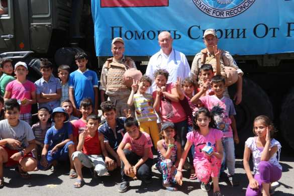 Трогательные кадры: Российские военные и сирийские дети в провинции Хомс (ФОТО) | Русская весна