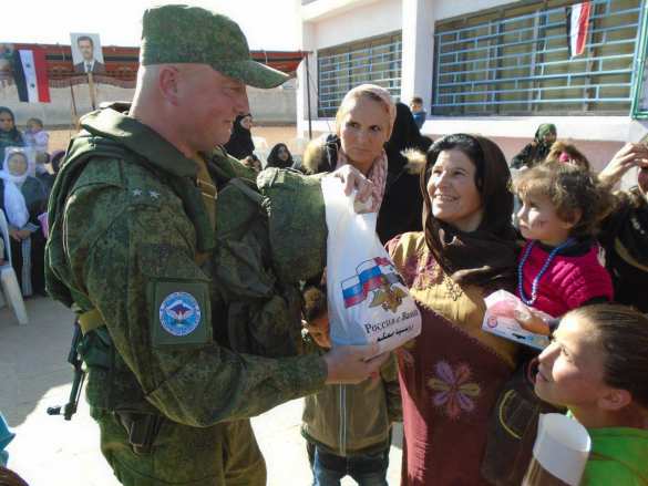 Юг Сирии: русских солдат-освободителей встречают портретами Путина и улыбками (ФОТО) | Русская весна